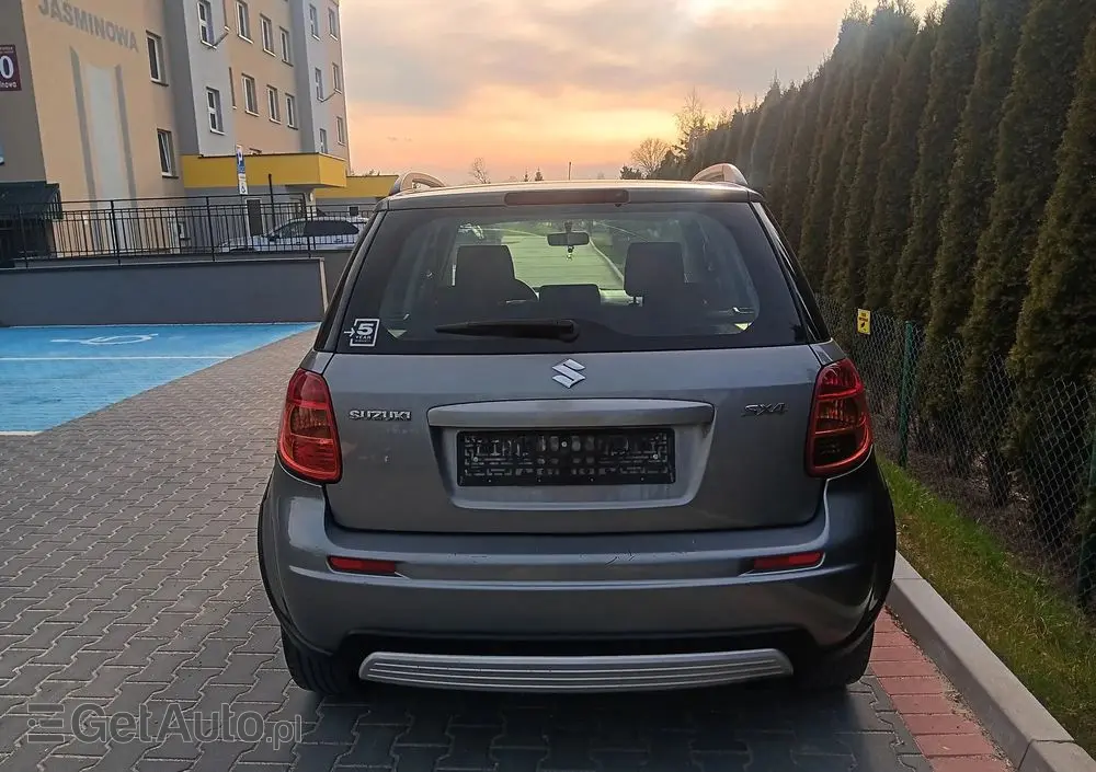 SUZUKI SX4 