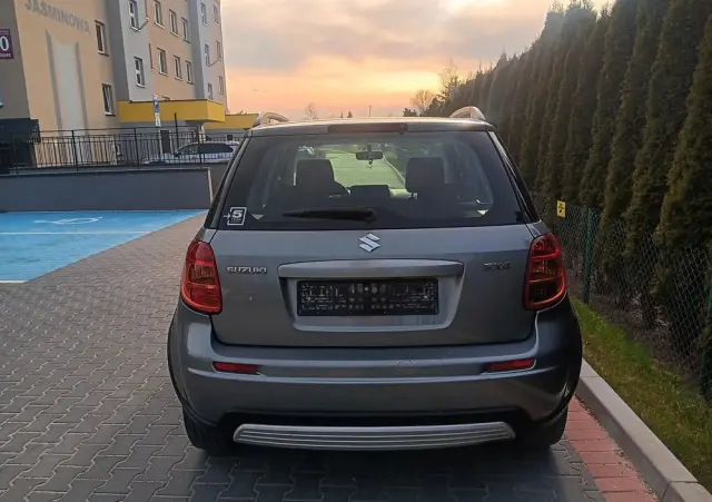 SUZUKI SX4 