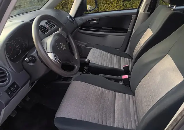 SUZUKI SX4 