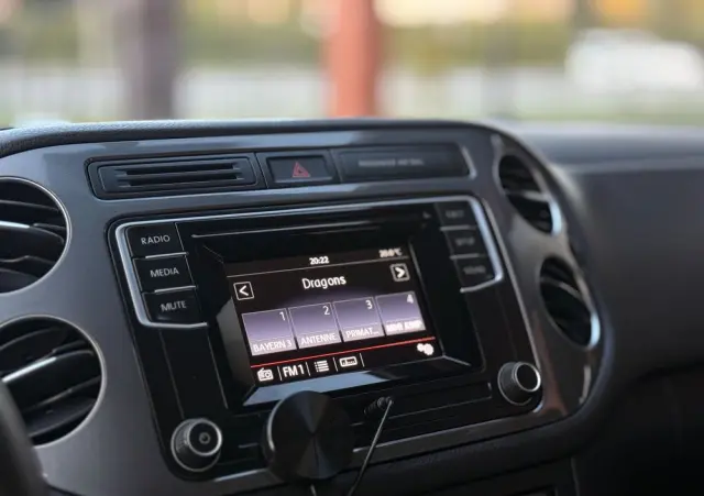 VOLKSWAGEN Tiguan 1.4 TSI BlueMotion Technology Cityscape