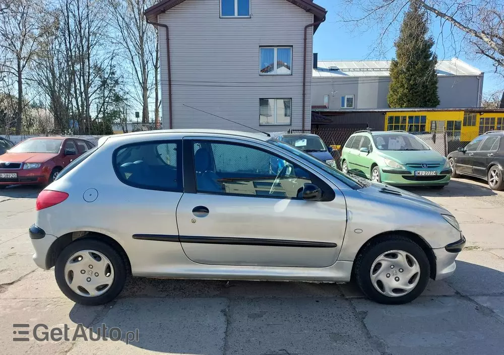 PEUGEOT 206 1.1 Husky