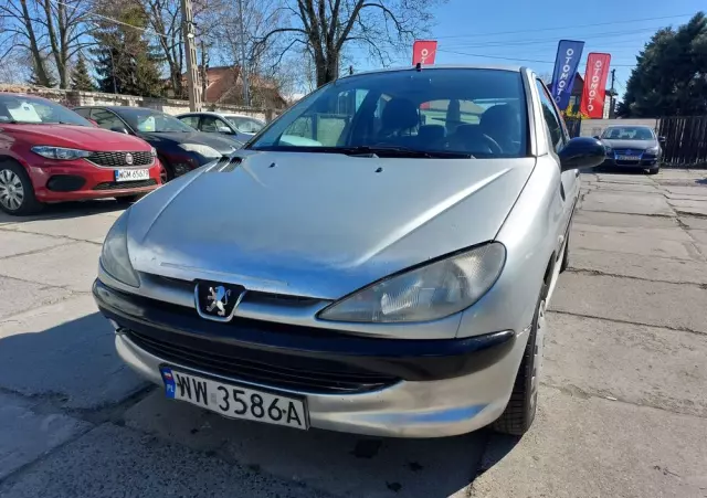 PEUGEOT 206 1.1 Husky