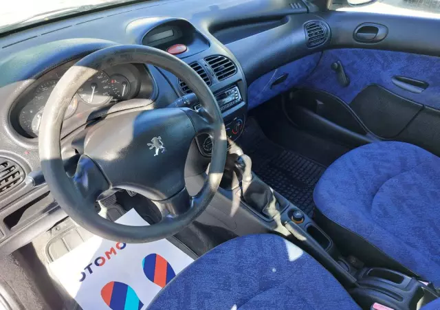 PEUGEOT 206 1.1 Husky