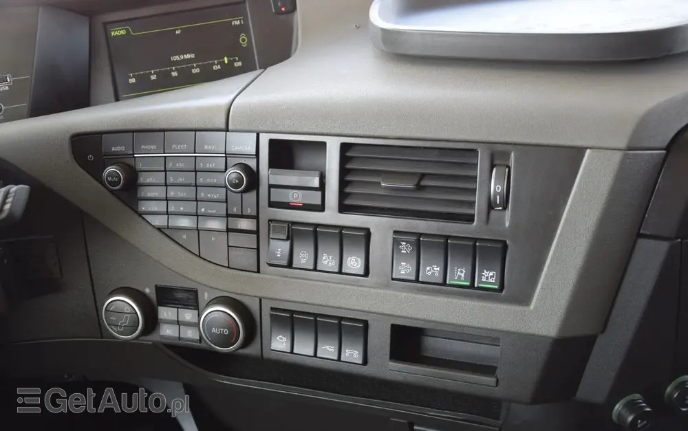 VOLVO FH500 / FULL ADR / HYDRAULIKA / EURO 6 / ACC / LEDY / ALUFELGI / FULL SPOILERY / SERWISOWANY / SPROWADZONY 