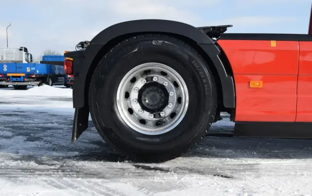 VOLVO FH500 / FULL ADR / HYDRAULIKA / EURO 6 / ACC / LEDY / ALUFELGI / FULL SPOILERY / SERWISOWANY / SPROWADZONY 