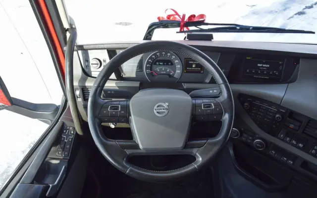 VOLVO FH500 / FULL ADR / HYDRAULIKA / EURO 6 / ACC / LEDY / ALUFELGI / FULL SPOILERY / SERWISOWANY / SPROWADZONY 