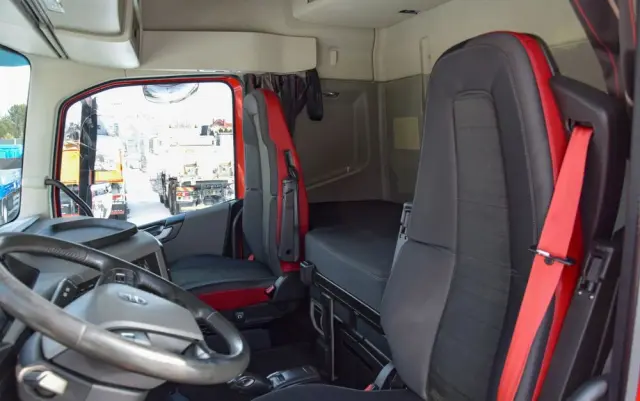 VOLVO FH500 / FULL ADR / HYDRAULIKA / EURO 6 / ACC / LEDY / ALUFELGI / FULL SPOILERY / SERWISOWANY / SPROWADZONY 