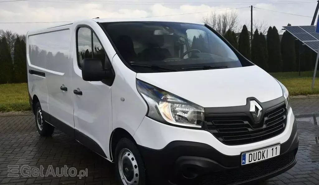 RENAULT Trafic 