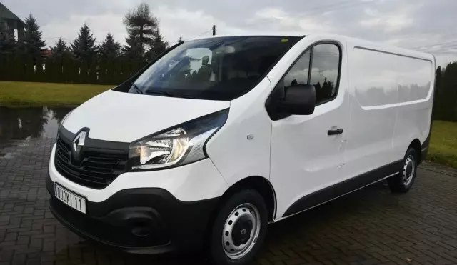 RENAULT Trafic 