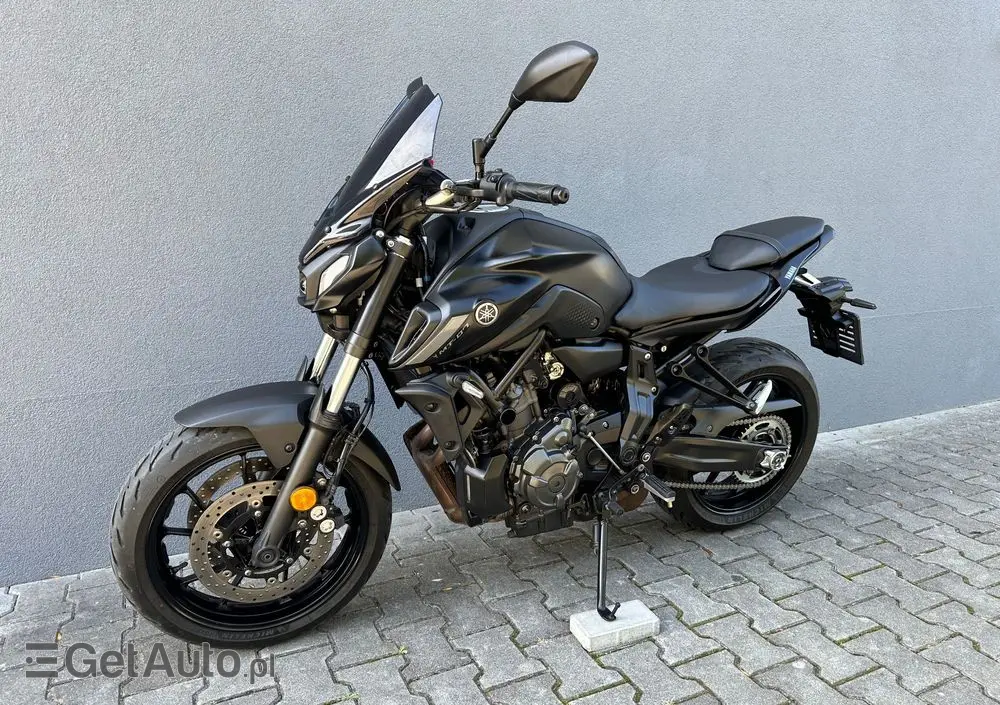 YAMAHA MT 