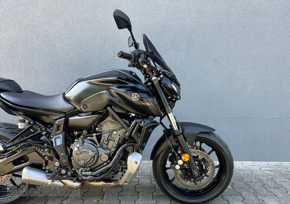 YAMAHA MT 