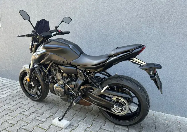 YAMAHA MT 
