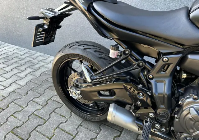 YAMAHA MT 