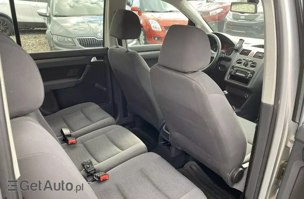 VOLKSWAGEN Touran 