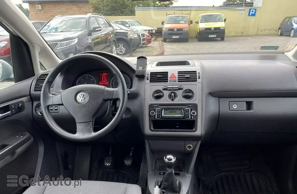 VOLKSWAGEN Touran 