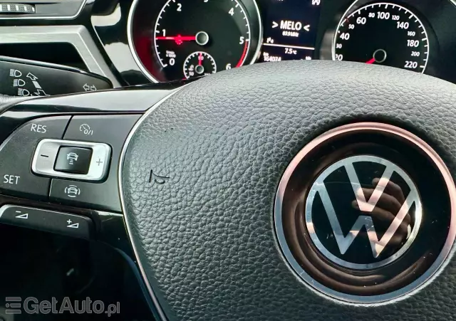 VOLKSWAGEN Touran 2.0 TDI BMT SCR Comfortline