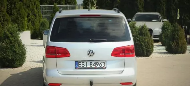 VOLKSWAGEN Touran 
