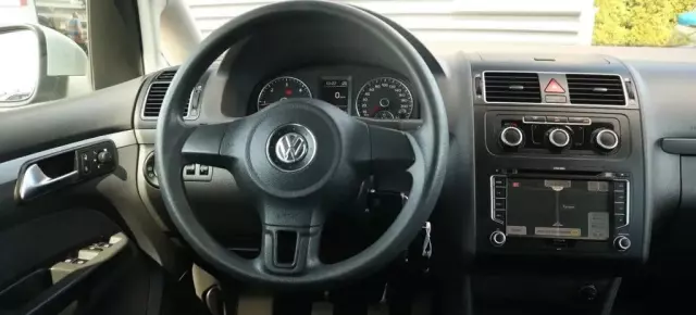 VOLKSWAGEN Touran 