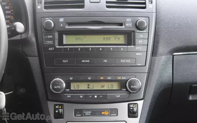 TOYOTA Avensis 