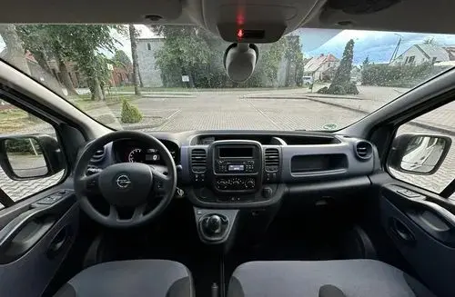 OPEL Vivaro 
