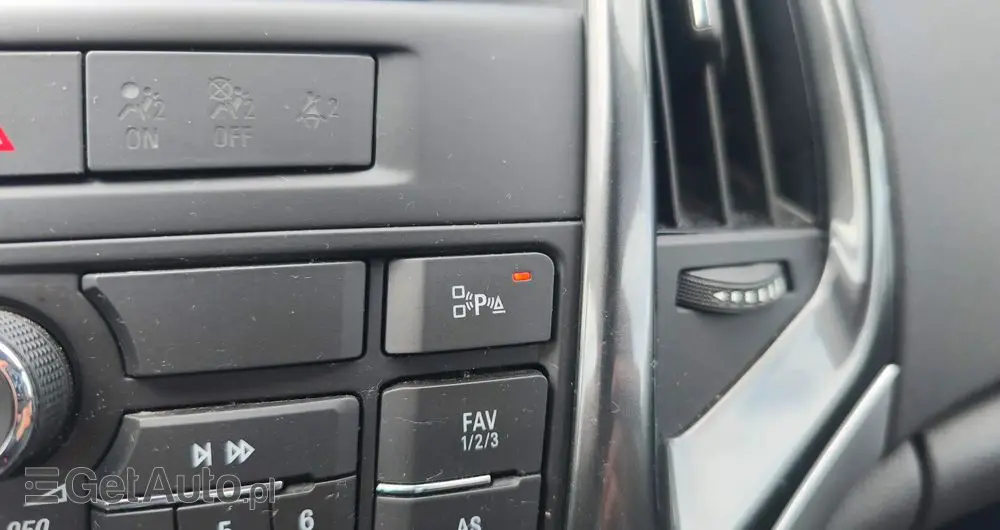 OPEL Astra 1.6 Design Edition