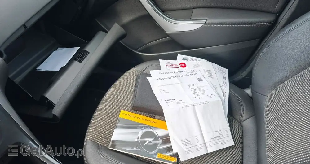 OPEL Astra 1.6 Design Edition