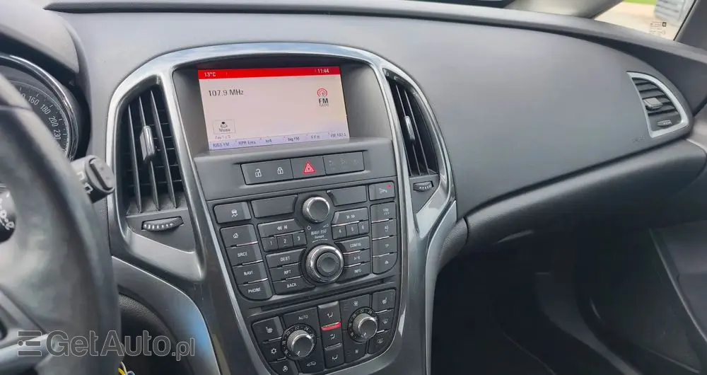 OPEL Astra 1.6 Design Edition