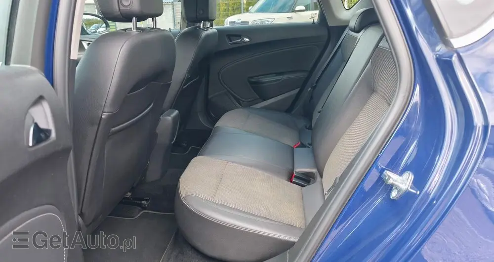 OPEL Astra 1.6 Design Edition