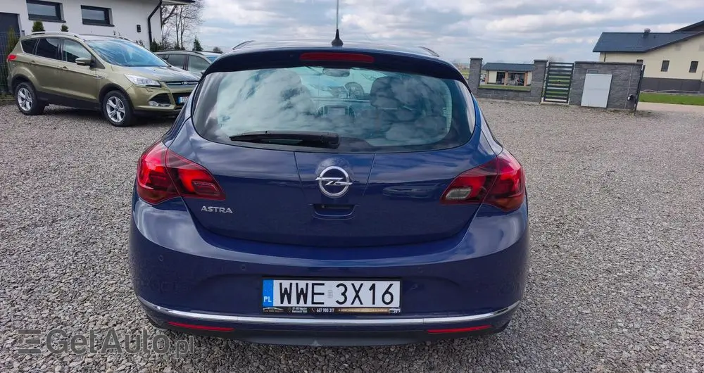 OPEL Astra 1.6 Design Edition