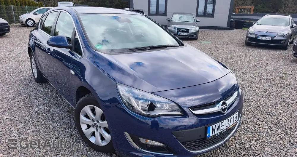 OPEL Astra 1.6 Design Edition