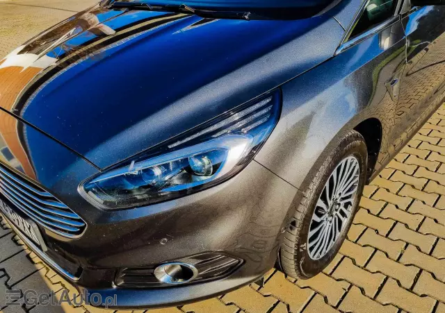 FORD S-Max 2.0 EcoBlue Twin-Turbo Titanium