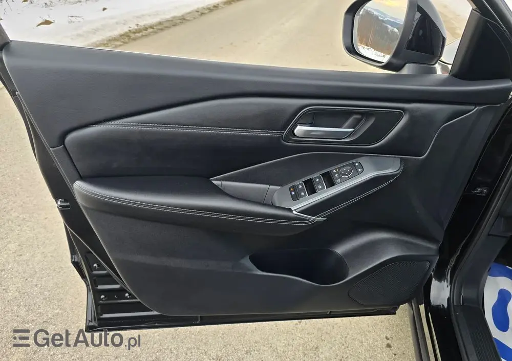 NISSAN Qashqai 1.3 DIG-T N-Connecta DCT