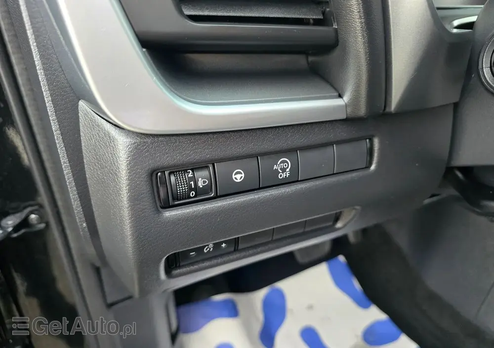 NISSAN Qashqai 1.3 DIG-T N-Connecta DCT