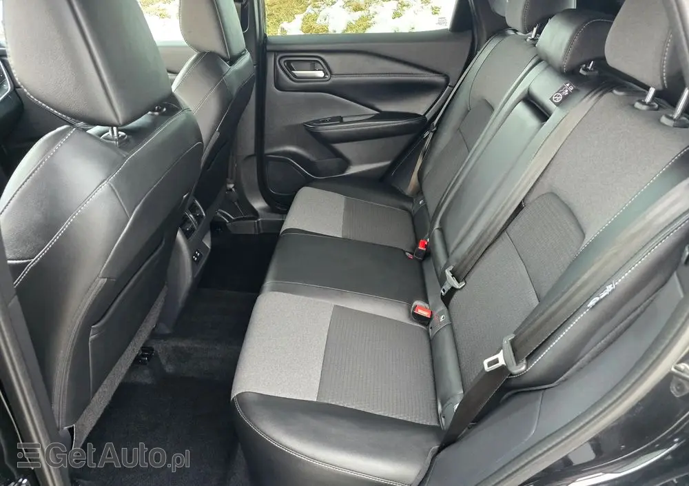 NISSAN Qashqai 1.3 DIG-T N-Connecta DCT