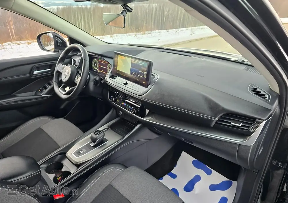 NISSAN Qashqai 1.3 DIG-T N-Connecta DCT