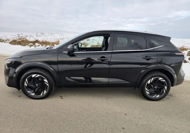 NISSAN Qashqai 1.3 DIG-T N-Connecta DCT