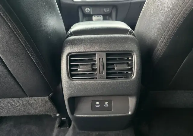 NISSAN Qashqai 1.3 DIG-T N-Connecta DCT