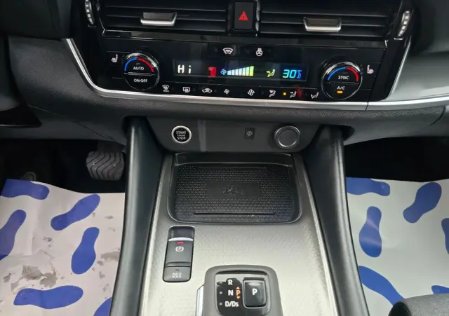 NISSAN Qashqai 1.3 DIG-T N-Connecta DCT