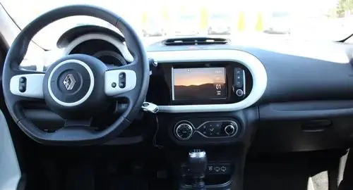 RENAULT Twingo 