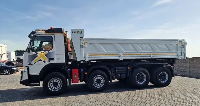 VOLVO Fmx 410 8x4 Kiper Hydroburta Wywrot Nowe Opony 