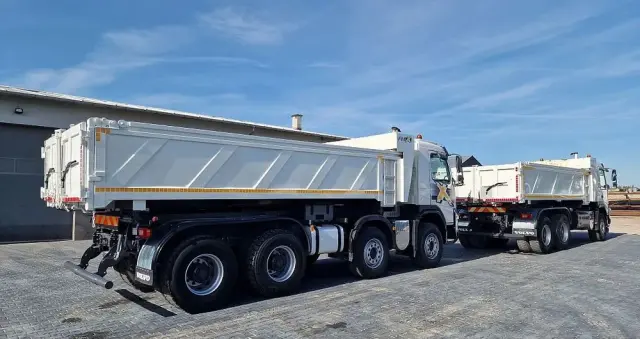 VOLVO Fmx 410 8x4 Kiper Hydroburta Wywrot Nowe Opony 