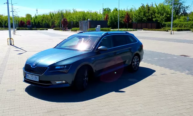 SKODA Superb Laurin & Klement 4x4 DSG