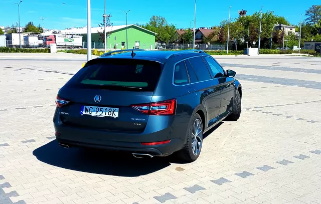SKODA Superb Laurin & Klement 4x4 DSG