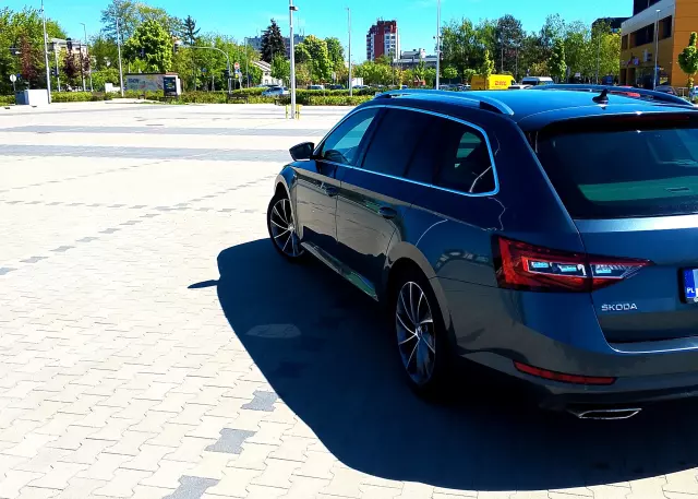 SKODA Superb Laurin & Klement 4x4 DSG