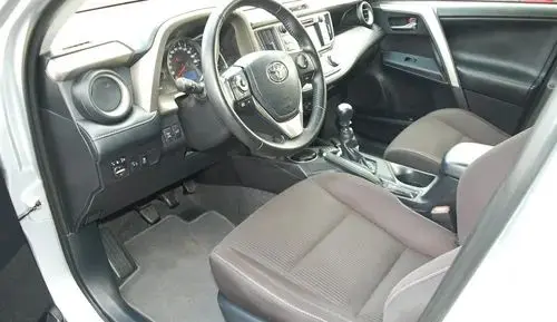 TOYOTA Rav 4 