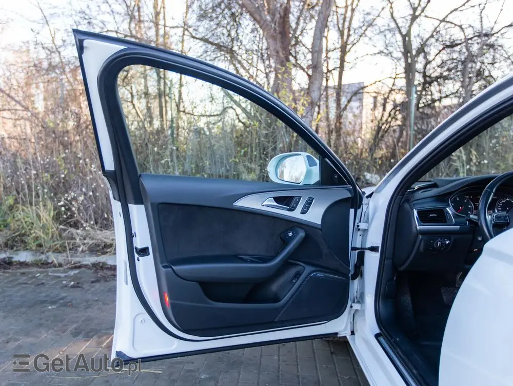 AUDI A6 Avant 2.0 TDI Ultra DPF S tronic