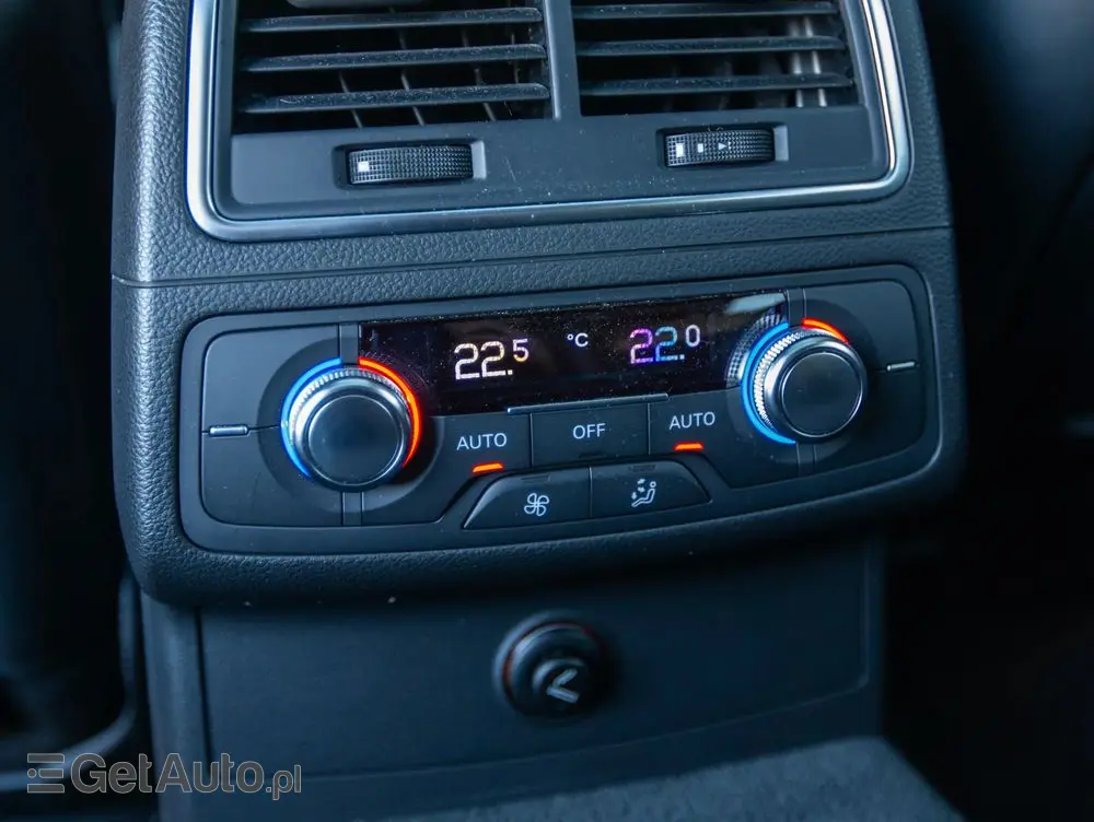 AUDI A6 Avant 2.0 TDI Ultra DPF S tronic