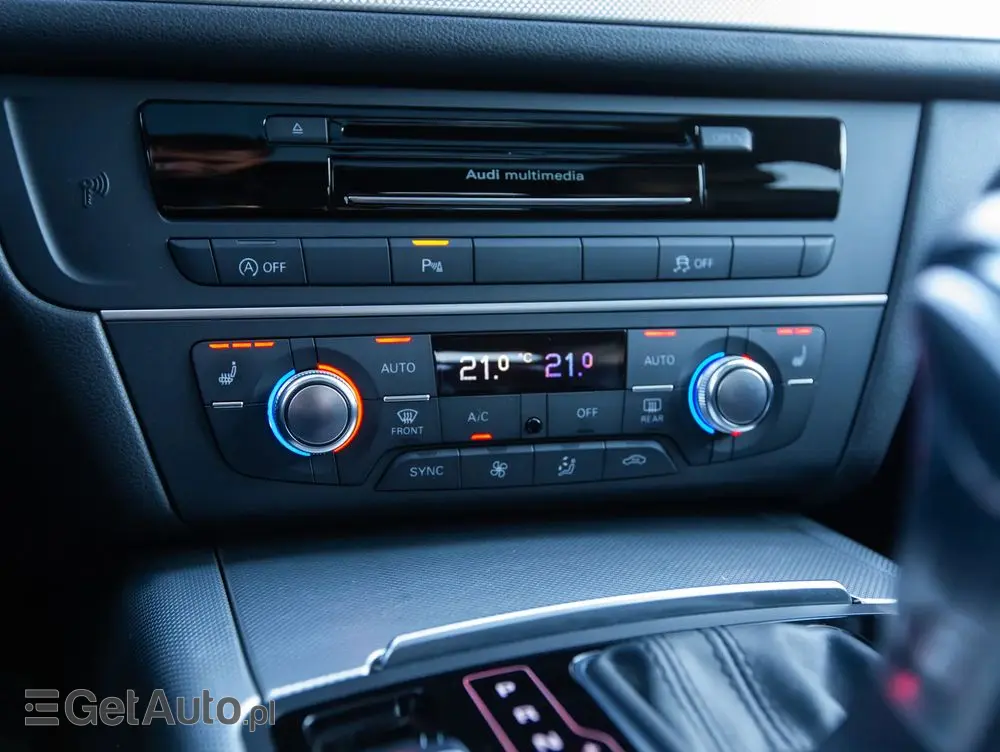 AUDI A6 Avant 2.0 TDI Ultra DPF S tronic