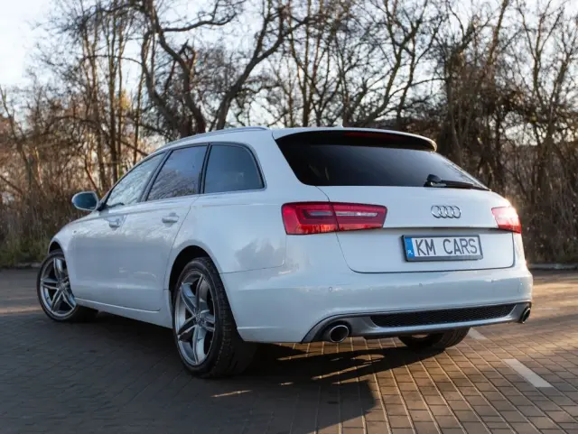 AUDI A6 Avant 2.0 TDI Ultra DPF S tronic