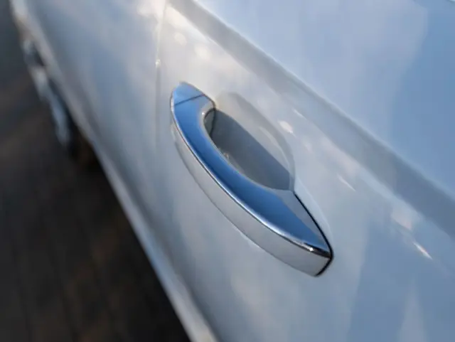 AUDI A6 Avant 2.0 TDI Ultra DPF S tronic